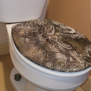 feathery toilet lid cover
